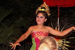 CulturalShowsBali_4717.JPG