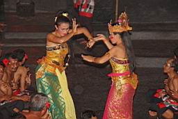 UluwatuDanceBali_4630.JPG