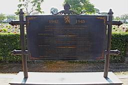 WarCemetryRiverKwai_0784.JPG