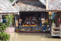 FloatingMarket0615.JPG