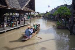 FloatingMarket0626.JPG