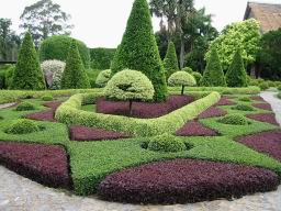 Img_2500NongNoochTropicalGarden.jpg