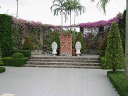 Img_2523NongNoochTropicalGarden.jpg